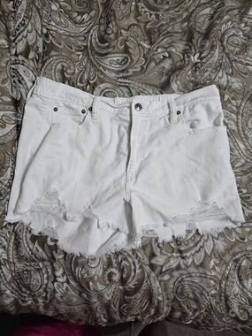 aerie Daydream White Distressed Denim Shorts - Size L